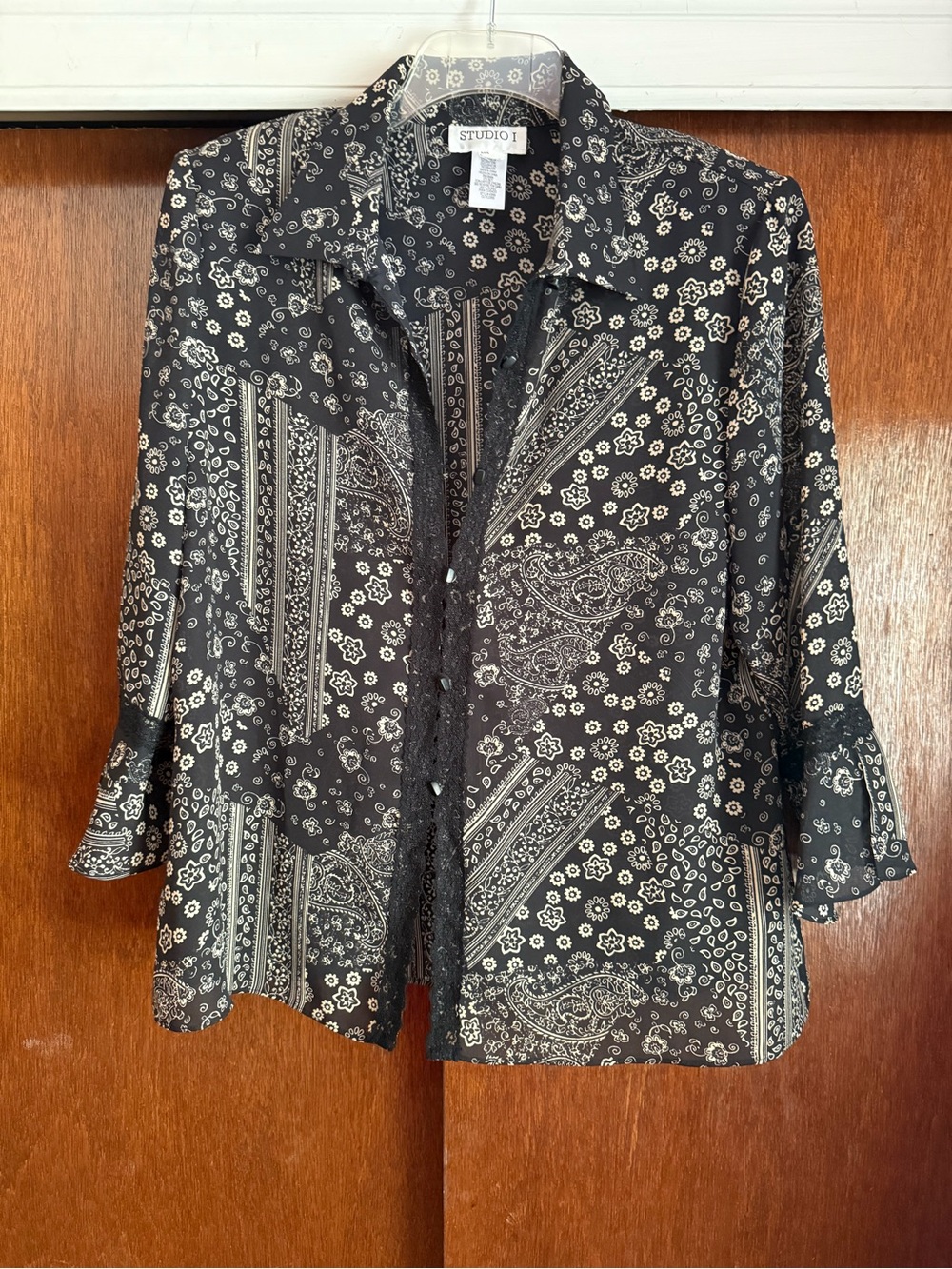 Studio I Black and White Paisley Print Blouse